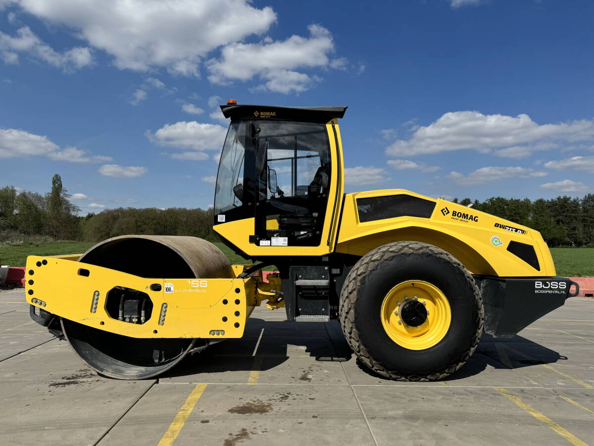 4014_01_Bomag BW213 BR206_01