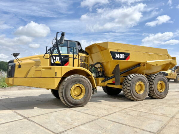 Caterpillar 740B